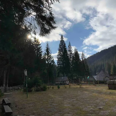 Synevyrske Ozero * Synewyrska Polana